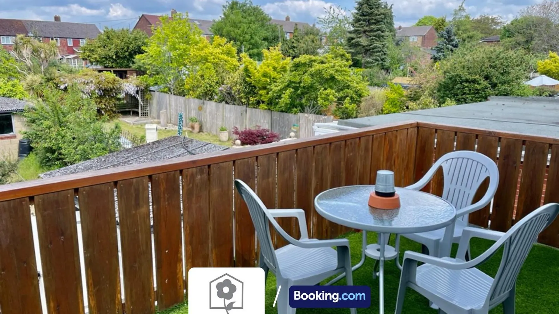 Netley Village Apartment: Serviced Stay with Free Wi-Fi in Southampton Hamble-le-Rice